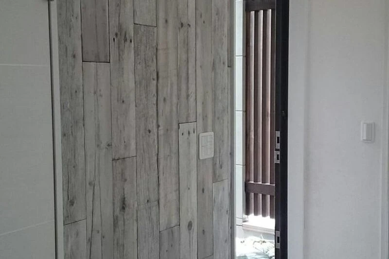 玄関横　クロス貼替　施工後　藤沢市　N邸 (2)